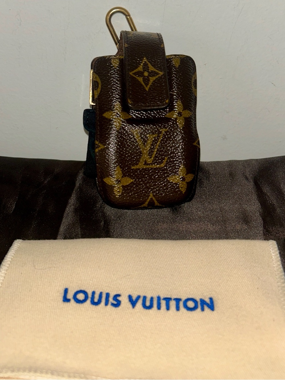Louis Vuitton Monogram Etui
TelePhone International PM, Collectable - Picture 2 of 12